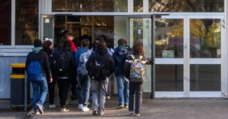 Copertina di Dispersione scolastica in calo, ma per i dirigenti non basta: “Lavorare sull’occupazione delle famiglie ed evitare le ‘scuole ghetto'”