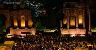 Copertina di Taormina, un palcoscenico senza tempo: la Turandot e le musiche di Ennio Morricone risvegliano l’anima del Teatro Antico