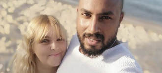 Copertina di “Ho lasciato marito e figli dopo 15 anni per un amante egiziano. Non mi riprenderò”: la disavventura di Julia Clark. Lui replica: “Posso avere 4 mogli”