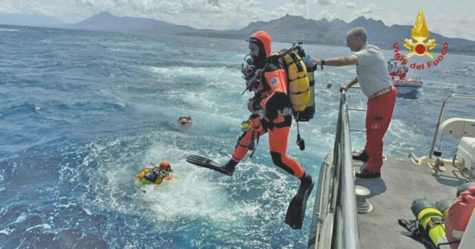 La scena del relitto: “Lo yacht ingoiato dal mare, è integro”