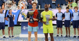 Copertina di Sinner alza il trofeo a Cincinnati e Tiafoe rovina tutto con un gestaccio – Video