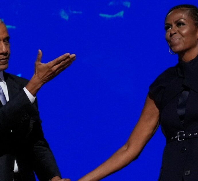 “Mi sono fatta dieci piercing in una volta sola, Barack se n’è accorto tre giorni dopo e ha reagito così”: la rivelazione di Michelle Obama