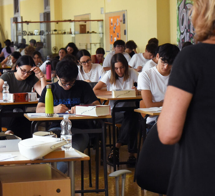 Agrigento, sette insegnanti laureati all’Accademia “Michelangelo” si ritrovano senza cattedra: le loro qualifiche non sono più valide