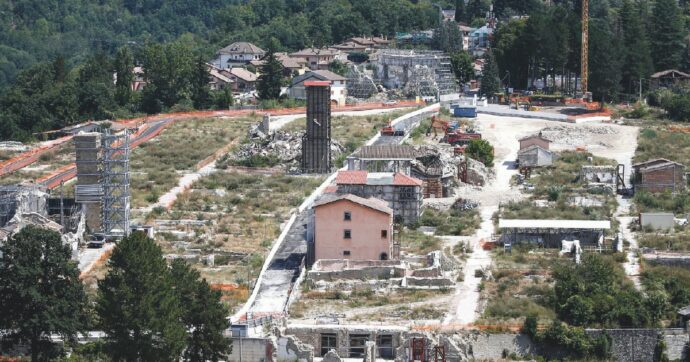 Amatrice, il sindaco FdI protesta: “Venga Meloni”