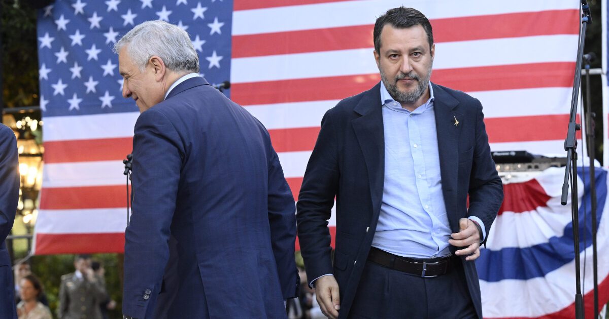 Trump annuncia dazi del 25% sui prodotti Ue, Salvini: “Sono merce di scambio, sediamoci a un tavolo”. Tajani: “Tutelare nostri interessi”