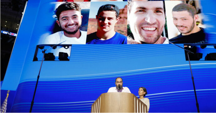 Negato il palco ai palestinesi: protesta