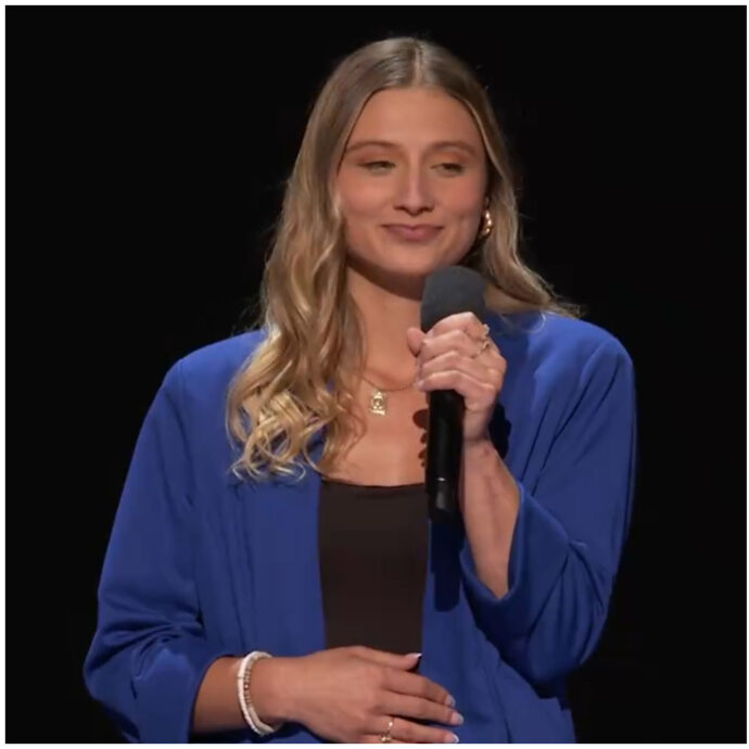 “Violentata dal mio patrigno, a 12 anni il primo test di gravidanza. Era positivo”: il racconto da brividi di Hadley Duvall al Convegno di Kamala Harris