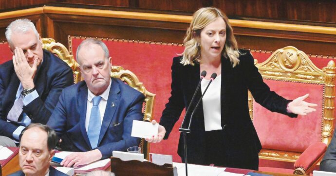 Dem, FI, Iv e giornaloni:  estate di pizzini e manovre  per condizionare Giorgia