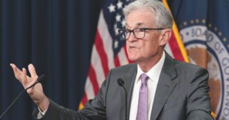 Copertina di La Fed taglia i tassi di un quarto di punto (0,25). Powell: “Non mi dimetterei se Trump lo chiedesse”