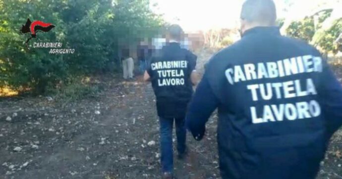 Copertina di Criticarono Calderone: 4 sindacati militari nei guai