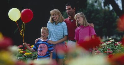 Copertina di “Mio figlio ha detto che è stata la sua peggior festa di compleanno di sempre. Mi sono disperata e ho pianto. Non era colpa mia”: una mamma si sfoga su Reddit