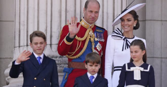 Copertina di Il principe William e Kate Middleton hanno nascosto un enorme segreto al principino George: come reagirà quando saprà tutto? Ci penserà la sorella Charlotte