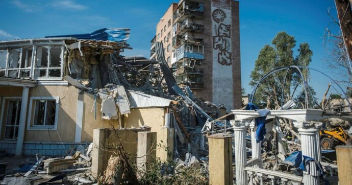 Raid russo su hotel a Kramatorsk:  ucciso un cronista, ferite  sei persone