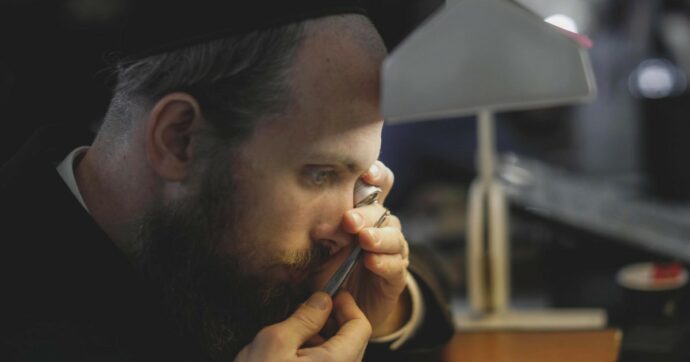 Israele, in guerra l’oro vola e affondano invece i diamanti