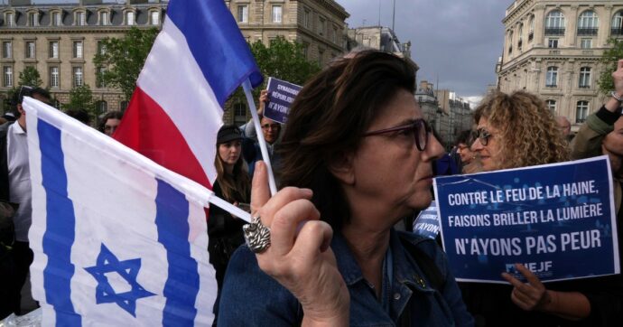 Tre arresti in Francia per l’attentato alla sinagoga di Beth Yaacov a La Grande-Motte. Il sospettato è un algerino di 33 anni