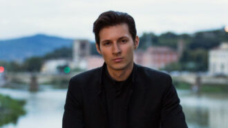 Prorogato il fermo del fondatore di Telegram Pavel Durov. Macron: “Non è una decisione politica”