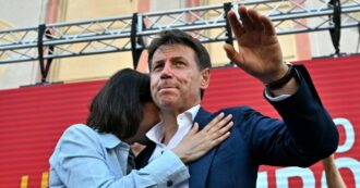 Copertina di “Influencer”, “ridicoli” e “banderuole”: prima li insulta e poi li cerca