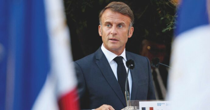 Colpo di mano di Macron: niente incarico alla gauche neppure senza ministri insoumis