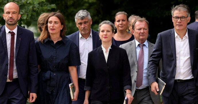 “Macron antidemocratico: lo stallo è solo colpa sua”