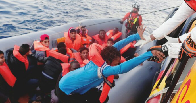 Canarie in crisi: l’immigrazione balza al primo posto tra i problemi sociali da risolvere in Spagna