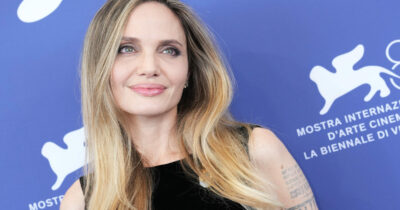 Copertina di “Non ho più frequentato nessuno da quando ho divorziato un decennio fa. Ho perso il mio spirito combattivo per un certo periodo”: lo rivela Angelina Jolie