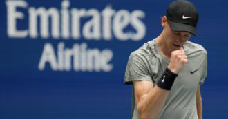 Copertina di Us Open, Jannik Sinner vince in tre set contro lo statunitense Michelsen e accede facilmente al terzo turno