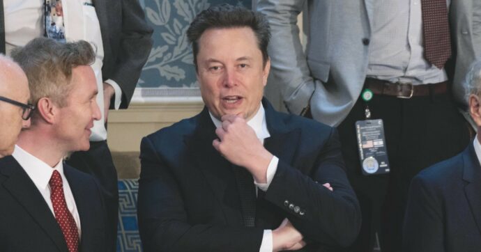 Il Brasile banna X: multe anche agli utenti