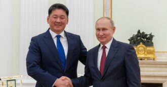 Copertina di Putin in visita in Mongolia (che riconosce la Corte Penale Internazionale). L’Ue ne chiede l’arresto