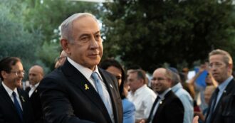 Copertina di Familiari scherniti e paragoni tra se stesso e gli ostaggi di Hamas: ecco gli audio di Netanyahu con gli ex prigionieri e i loro parenti