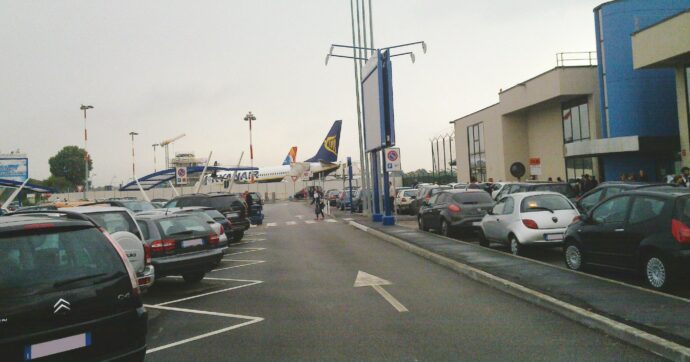 Parma, l’aeroporto in perdita si ripiana con la “Gazzetta”