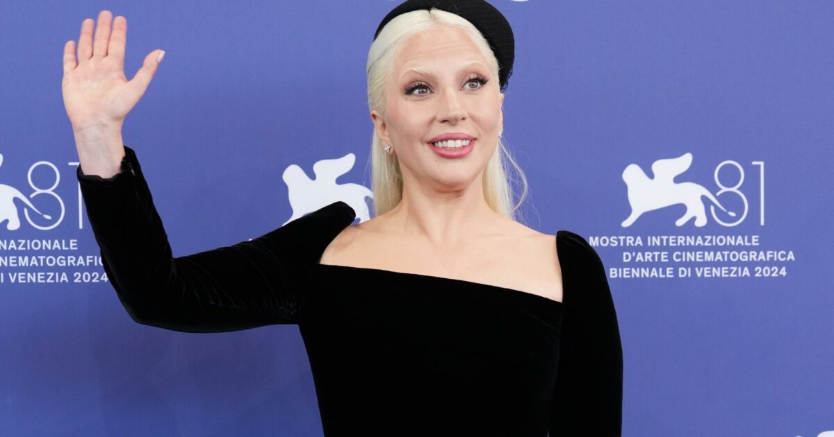 “Abbiamo la forza di cambiare il mondo e i sentimenti delle persone. Per questo amo creare”: Lady Gaga al Festival di Venezia con “Joker: Folie à Deux”