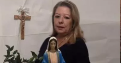 Copertina di “Gisella Cardia moltiplicava pizza e gnocchi, sembravano non finire mai”: i fan si schierano dalla parte della veggente della Madonna di Trevignano