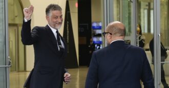 Copertina di Il ministro Gennaro Sangiuliano si è dimesso. La lettera a Meloni: “Lavoro non può essere macchiato da gossip”. Giuli è il suo successore