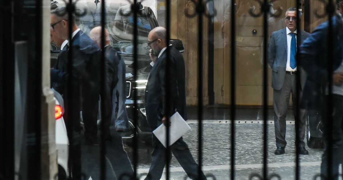 Il ministro Gennaro Sangiuliano atteso a Palazzo Chigi. “In maggioranza circolano voci di dimissioni”