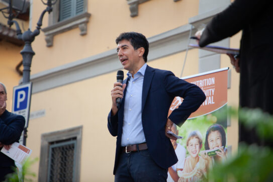 Valter Longo: “L’Italia era un Paese longevo, ma stiamo perdendo posizioni in classifica. Chi inizia la dieta della longevità a 80 anni può guadagnare 3/4 anni di vita”