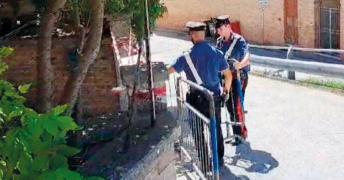 Uomo uccide la  moglie davanti ai 3 figli piccoli
