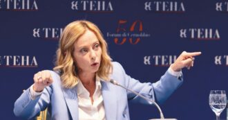 Copertina di Duello Meloni-Boccia su Genny. Ora FdI vuol salvare la “Santa”