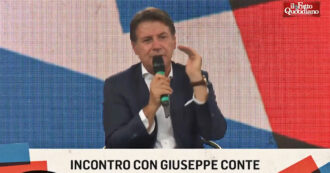 Copertina di Conte alla festa del Fatto: “Telemeloni? Prima c’era TelePd e non era migliore. Serve una legge per mettere fuori i partiti dalla Rai”