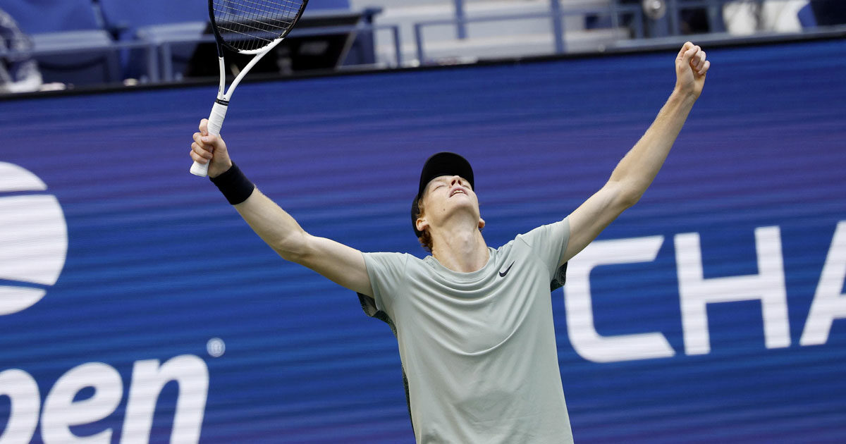 Jannik Sinner trionfa agli Us Open, il numero uno del mondo più forte degli avversari e delle critiche: contro Fritz finisce 6-3, 6-4, 7-5 #adessonews