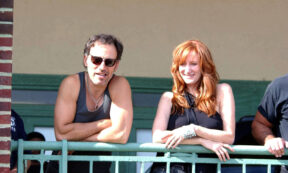 Copertina di “Ho un mieloma multiplo. Devo stare attenta a cosa faccio e dove vado. È la mia nuova normalità”: parla la moglie di Bruce Springsteen, Patti Scialfa