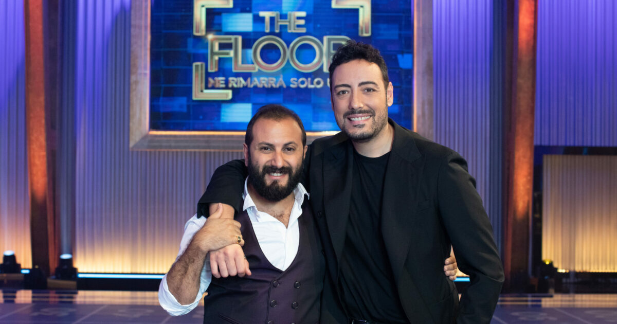 Ciro Priello e Fabio Balsamo riaccendono i 100 concorrenti di “The Floor – Ne rimarrà uno solo”: chi vincerà il montepremi finale di 100mila euro?