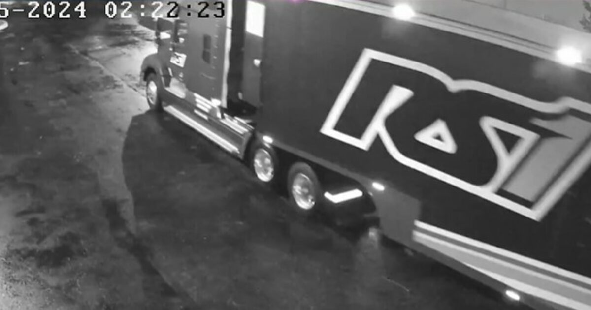 Rubato un camion che trasportava 4 Porsche GT4RS Clubsport: “Oltre 1,5 milioni di valore, non sono auto omologate per la strada”