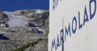 Copertina di Allarme Marmolada, entro il 2040 il ghiacciaio sparirà. È già sceso sotto la soglia simbolica dei 100 ettari | I risultati di due studi