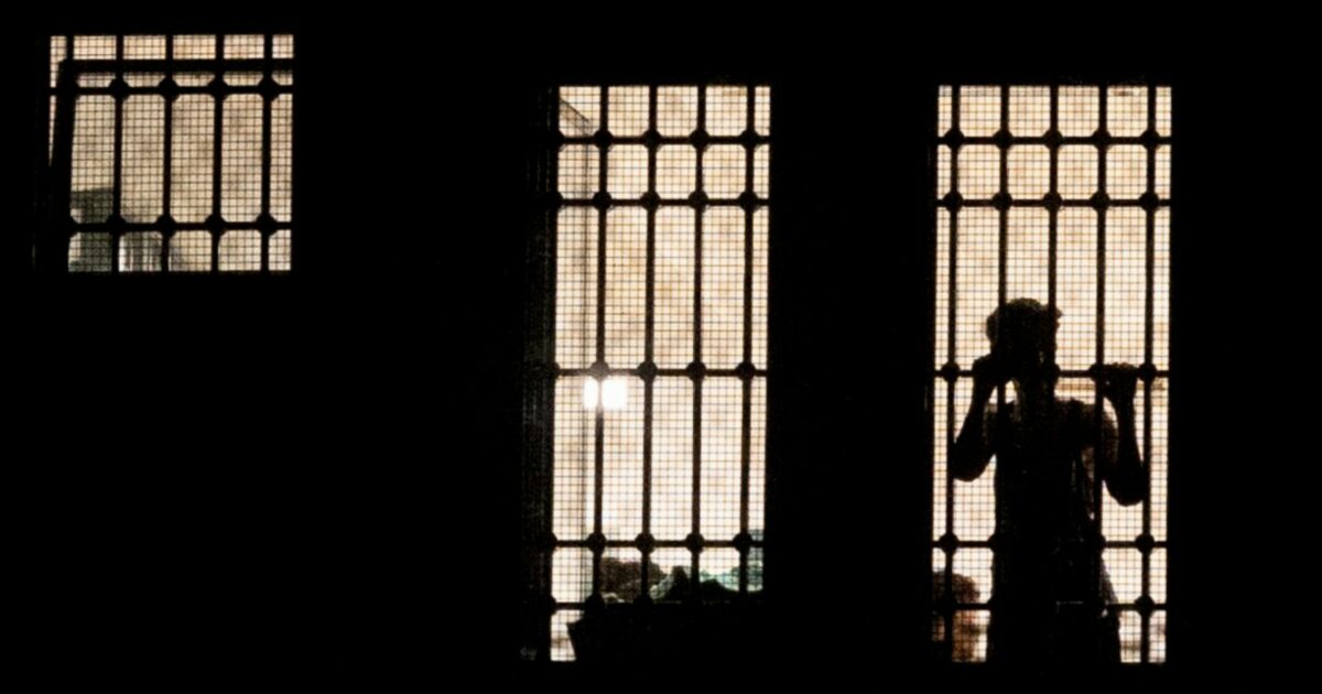 Condannato per omicidio, viene assolto dopo 38 anni in un carcere di massima sicurezza: “La svolta grazie al Dna”