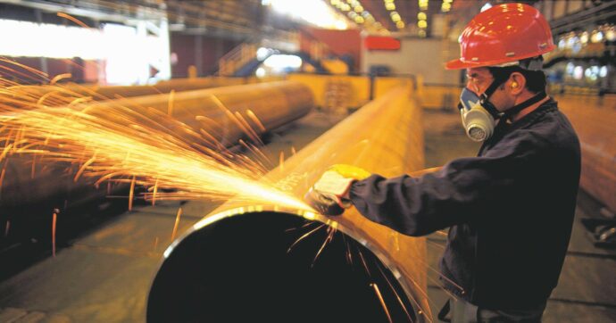 Copertina di Industria ancora a picco: 18 mesi di discesa di fila