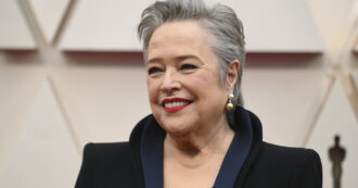 Copertina di “Mai stata una star del cinema, mi sono sentita una disadattata”: Kathy Bates, la Annie di Misery, si ritira dalle scene