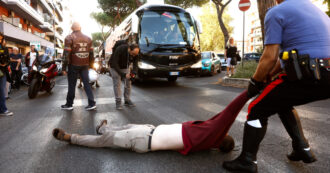 Copertina di Passa alla Camera la norma anti-dissenso: carcere fino a due anni per chi blocca le strade. “Colpiti studenti, eco-attivisti e lavoratori”