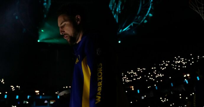 “Tutti avranno qualcosa da dire, ma non fatevi portar via la gioia di giocare”: la lezione della star Nba Klay Thompson ai giovani cestisti