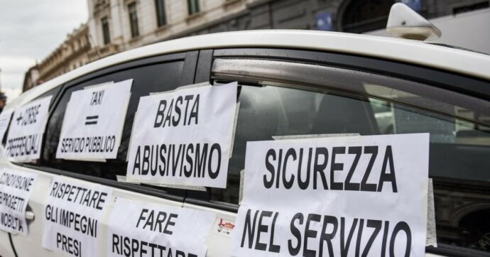 Pozzuoli, fermati 24 tassisti abusivi in una sola mattina: in due erano senza patente