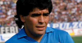 Copertina di Maradona, rinviato di nuovo il processo sulla morte: i sanitari accusati di “potenziale negligenza”